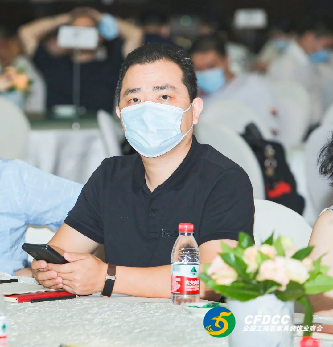 定制中國好浴室！浪鯨衛(wèi)浴被授予“定制家居專業(yè)委員會副會長”稱號3.jpg